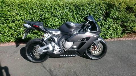 Honda CBR1000RR 2004