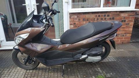 HONDA PCX (2014) Excellent Ride/ £1500