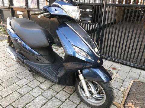 PIAGGIO FLY 125cc blue 62 reg 2012 excellent runner !