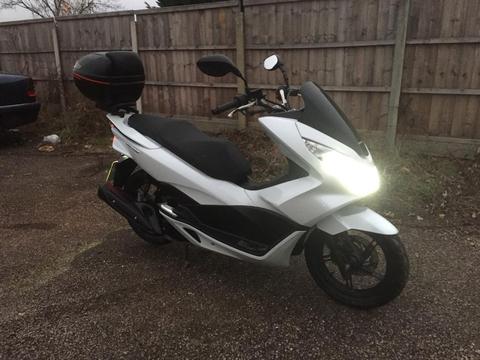 Honda ww 125 pcx 65plate 1500miles