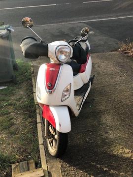 Sym 3 125 scooter