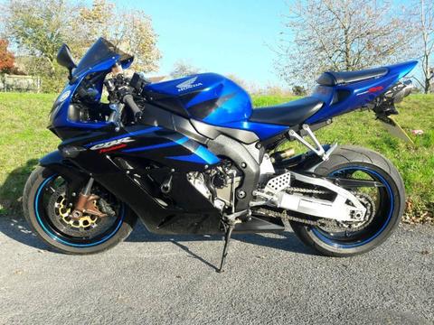 * HONDA CBR1000RR FIREBLADE RR-5 JUST SERVICED IN FANTASTIC CONDITION LOW MILEAGE *