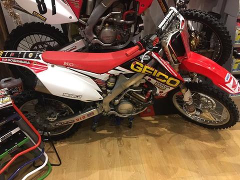 2012 Honda CRF 250 efi fuel injection outstanding condition throughout for year ready to ride