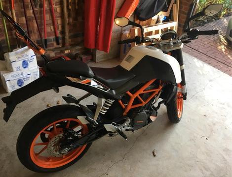 KTM 390 Duke