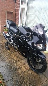 Full Fairing Sv650S 2013 Fully Loaded with plently of extras. SV650