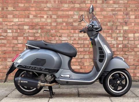 Vespa GTS 125cc (65 REG), Immaculate condition with only 3100 miles!