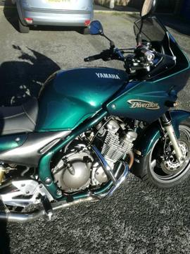 YAMAHA DIVERSION 600 cc MOTORCYCLE