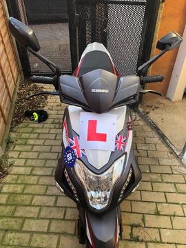 125cc moped scooter 4stroke 2017 practically new