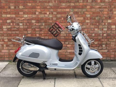 Piaggio Vespa GTS 300cc, Immaculate Condition, Only 1381 Miles!