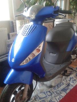 piaggio zip 100cc scooter only 350 miles since new