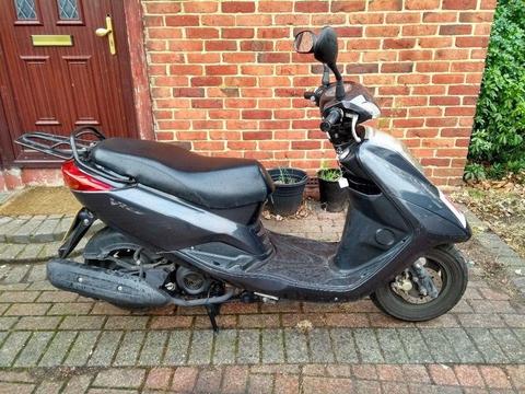 2012 Yamaha Vity 125 automatic scooter, new 12 months MOT, 1 owner from new, japanese like honda ,,