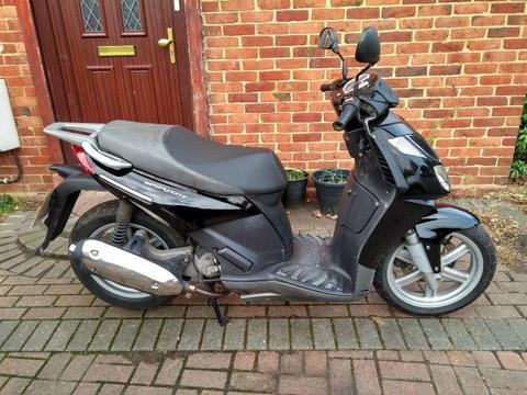 2008 Aprilia Sport City 125 scooter, new 1 year MOT, low miles, good condition, bargain, not ps sh,