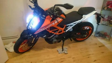 Ktm duke 390 8 miles!! 2017 / 2018 model