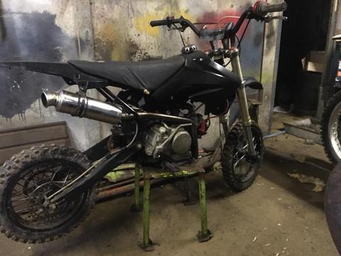 Welsh pit bike 140 tricked out