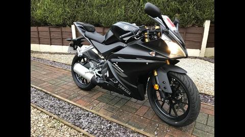 Yamaha Yzf r125 2017 only 380 miles