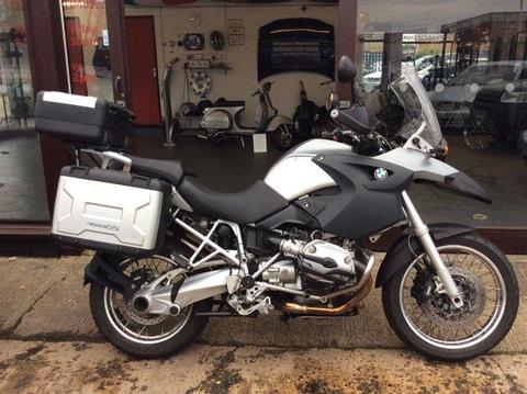 At Hurricane BMW R1200 GS 2006 Low Mileage Full BMW Panniers