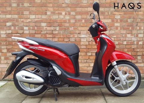 Honda SH Mode 125 (16 REG), Immaculate condition with low mileage!