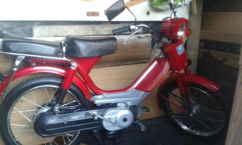 Lightweight 50cc Retro Scooter, Like NEW (only done 37 miles) Moped, Motorbike, Vintage)