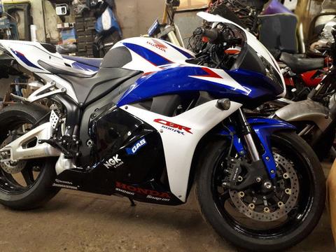 Honda CBR 600 RR 2012 upgraded sports bike blue and white with Castrol body kit
