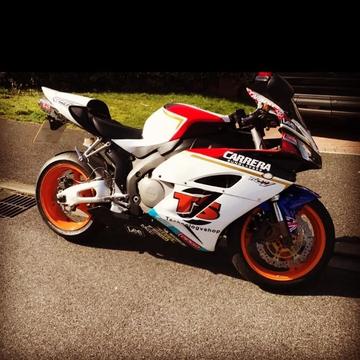 Honda Cbr 1000 RR 04 cbr1000rr