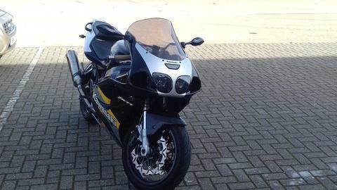 Kawasaki ZX750-P5 exe condition 31000 miles mot until august18 Not many left like this now