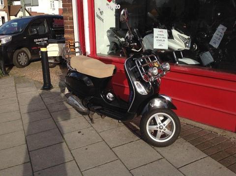 Vespa Lx125cc 3v Fuel injected model includes 3 months warranty
