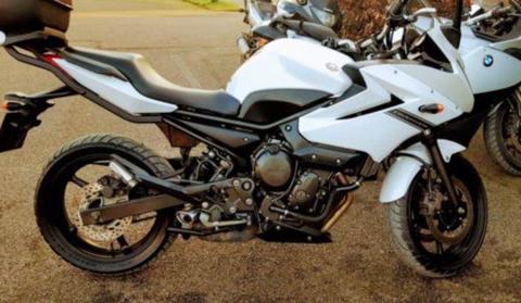 Yamaha XJ 6 S DIVERSION (2010): White, good condition, a few very minor scratches