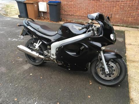 1999 Triumph Sprint ST955i For Sale. Good Condition. 56000 miles. Panniers and various extras