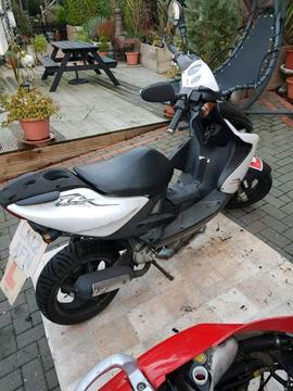 Yamaha aerox 50cc 2 stroke moped one owner from new fully running just needs a virator pulley plate