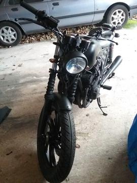 Yamaha xj550 bobber