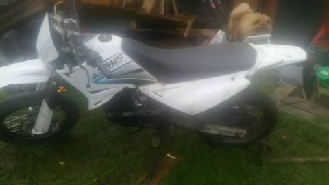 Sinnis apache 125 . 2014 model only £300 quick sale needed
