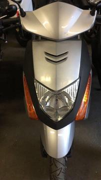 Honda scv 100cc f- -5