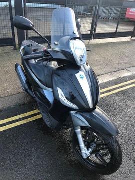 2016 ABS ASR Piaggio Beverly ST 350 Sport Touring in Black great condition