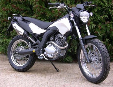 125cc derbi cross city motorbike. On and off road. 2016 plate