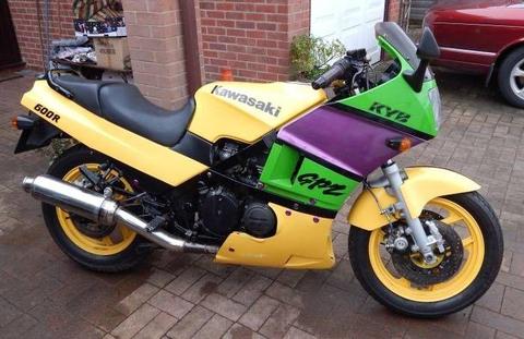1985 Kawasaki GPZ600R FULL MOT 33000miles excellent condition Not a winter project Happy engine etc