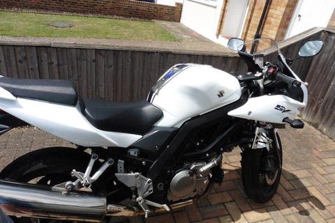 Suzuki SV650s - White/Blue £3000