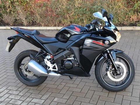 2016 Honda CBR125R Very Good Condition and can be ridden on a CBT Licence