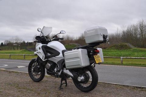 HONDA CROSSTOURER FOR SALE - HI SPEC, LOW MILEAGE, LOTS EXTRAS, FSH