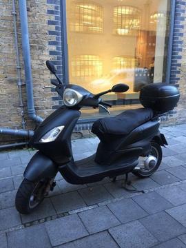 2010 PIAGGIO FLY 125cc SCOOTER / MOPED £899