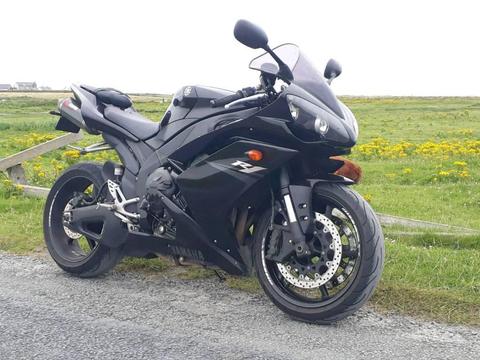 Yamaha r1