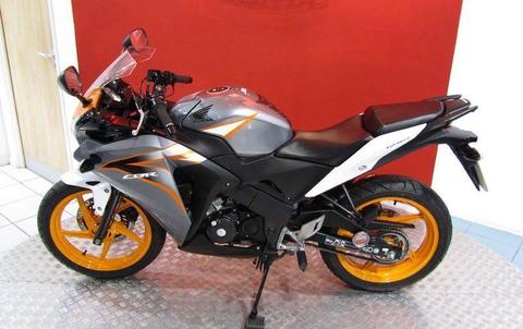 HONDA CBR 125 ***VERY LOW MILEAGE***