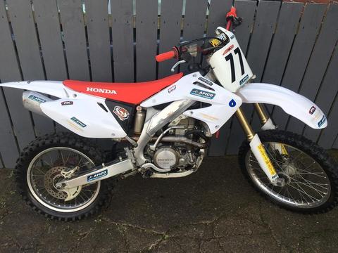 Honda crf r 450 excellent condition throughout for Year ready to ride