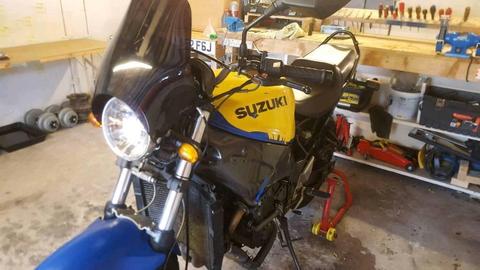 Suzuki rf 600