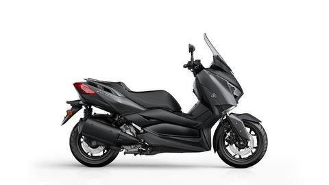 Yamaha XMAX300 Scooter 2017 July - 3000 miles - Keyless Ignition - ABS Traction Control