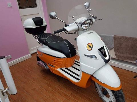 Peugeot Django 125 piagio vespa