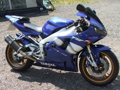 Yamaha R1 5JJ model, only 13000 miles, FSH, Mint condition, Carb model