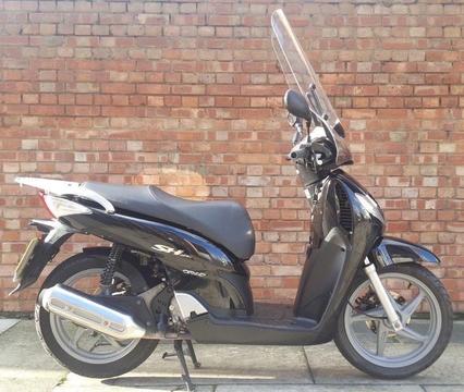 Honda SH125, Excellent condition with low mileage
