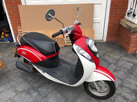 Sym Mio 49cc moped scooter