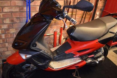 PEUGEOT SPEEDFIGHTER 49CC SCOOTER RUNS BUT SELLING AS SPARES OR REPAIRS