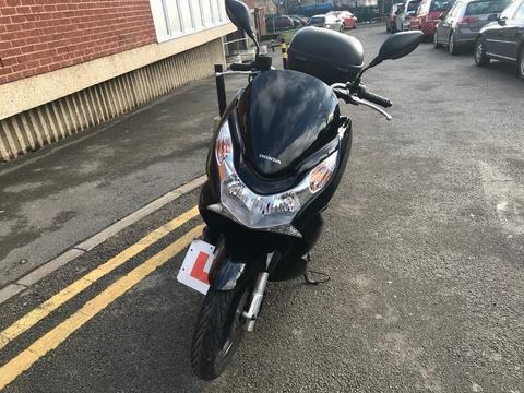 HONDA PCX 125cc Black 2011 excellent condition!!!